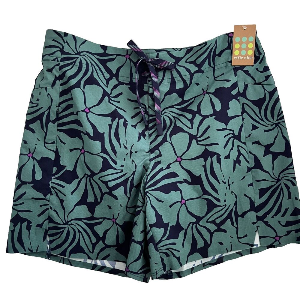 Title Nine Board Shorts 8 Incrediboardie 6" Board Shorts NWT